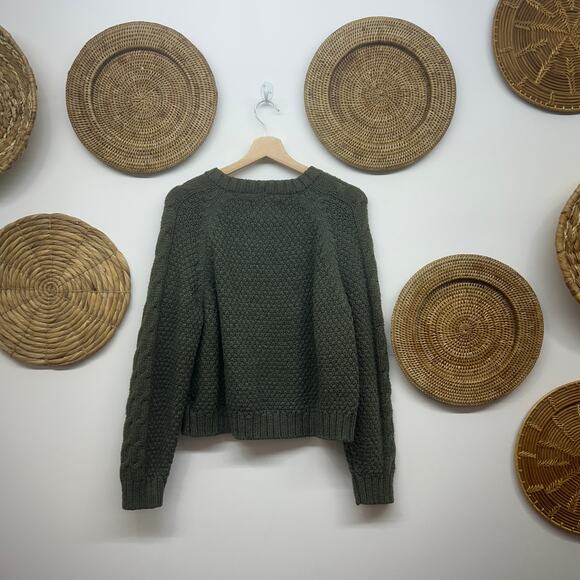 AE American Eagle Green Chunky Cable Knit Crew Neck Sweater Large Casual Cozy - Picture 2 of 6